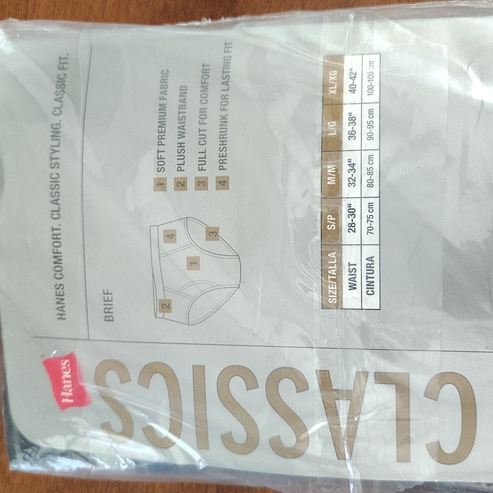 Vtg Classic Full Cut Hanes Men's briefs Size L - Picture 3 of 6